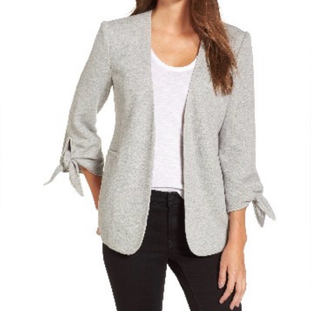 🎉HP🎉Olivia Moon Tie Sleeve Knit Blazer